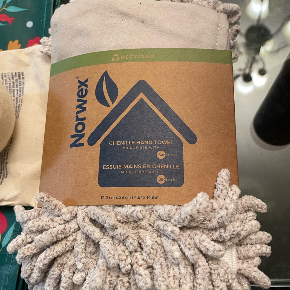 Norwex LOT of 7 bathroom products, price FIRM.